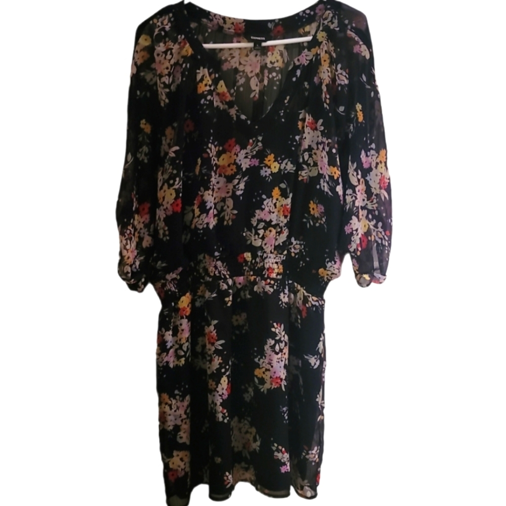 NWOT Express Floral Crepe Dress Size L